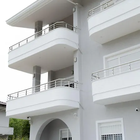 Lalzit Hills דירה